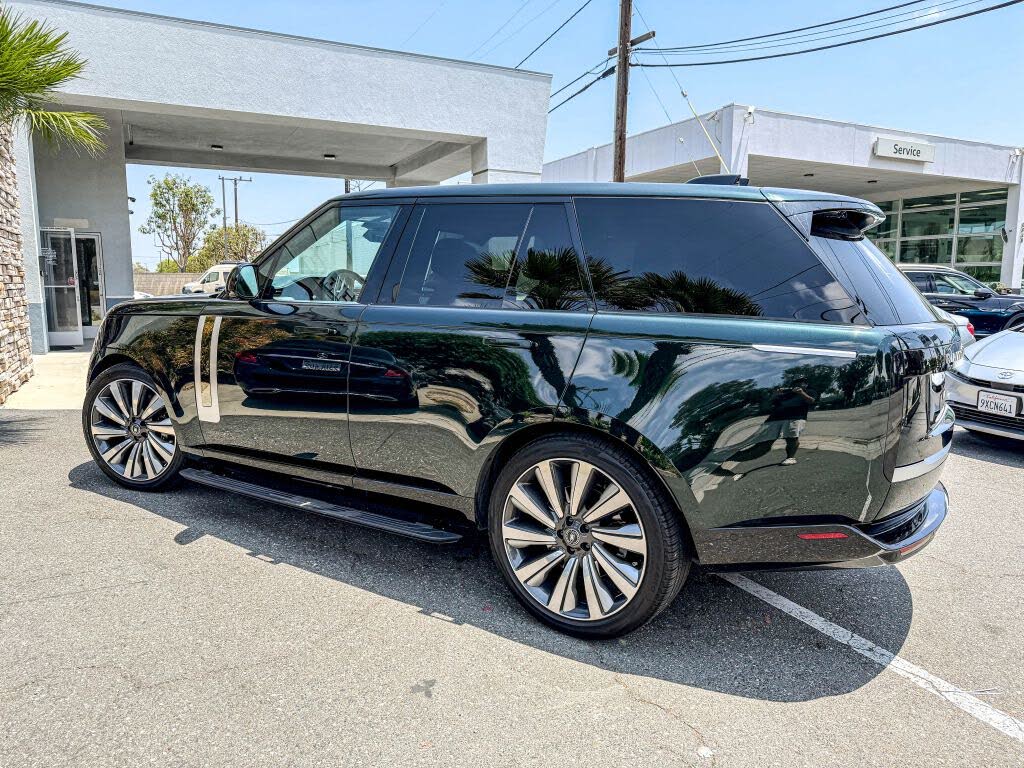2024 Land Rover Range Rover P615 SV AWD