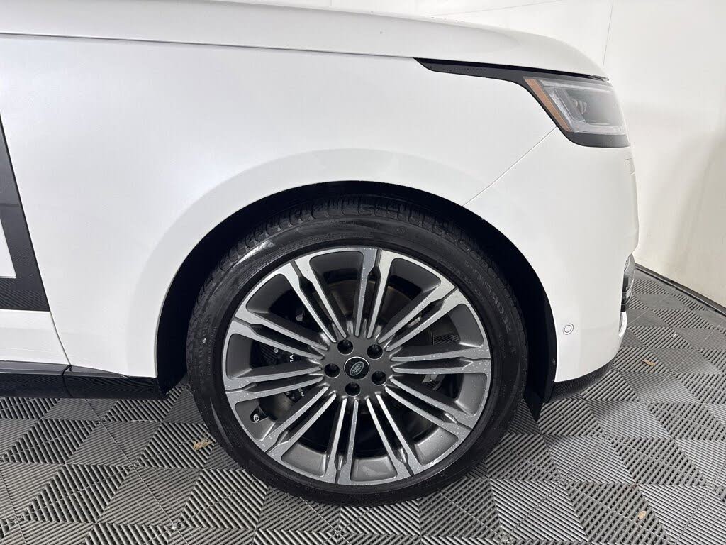 2024 Land Rover Range Rover P400 SE LWB AWD