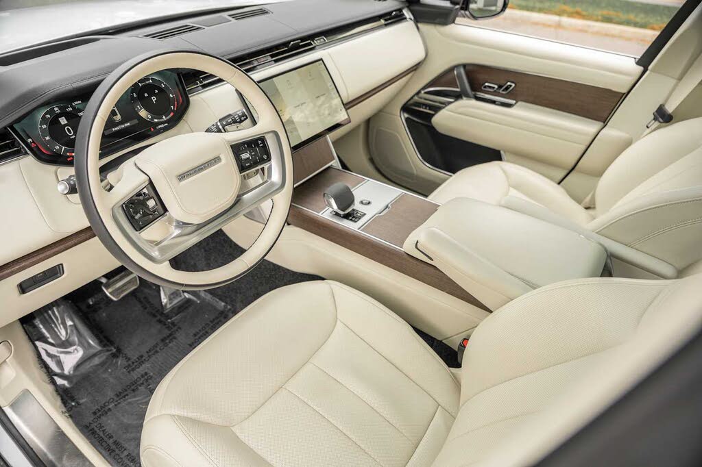 2024 Land Rover Range Rover P400 SE AWD