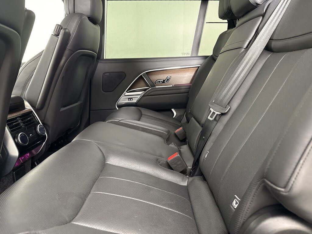 2024 Land Rover Range Rover P400 SE LWB AWD