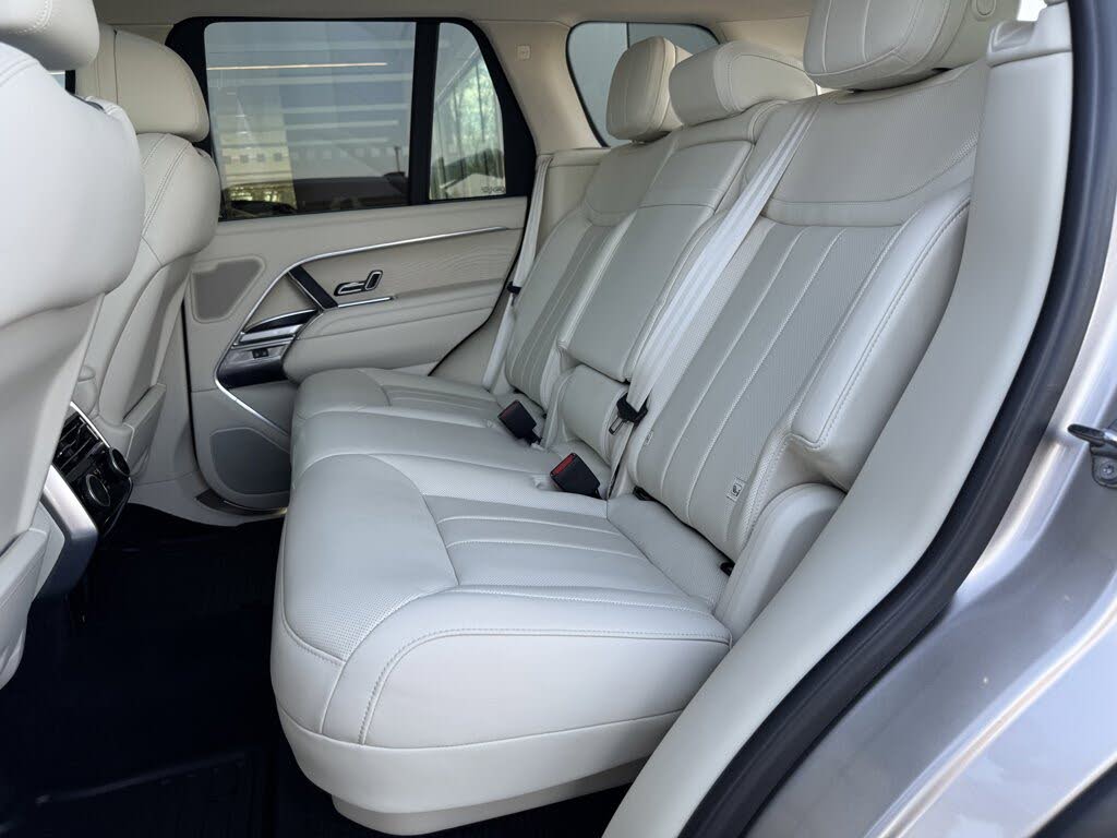 2024 Land Rover Range Rover P400 SE AWD