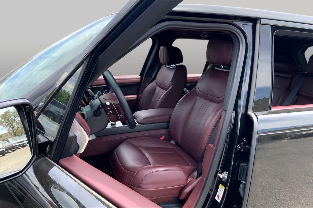 2024 Land Rover Range Rover P530 SE AWD