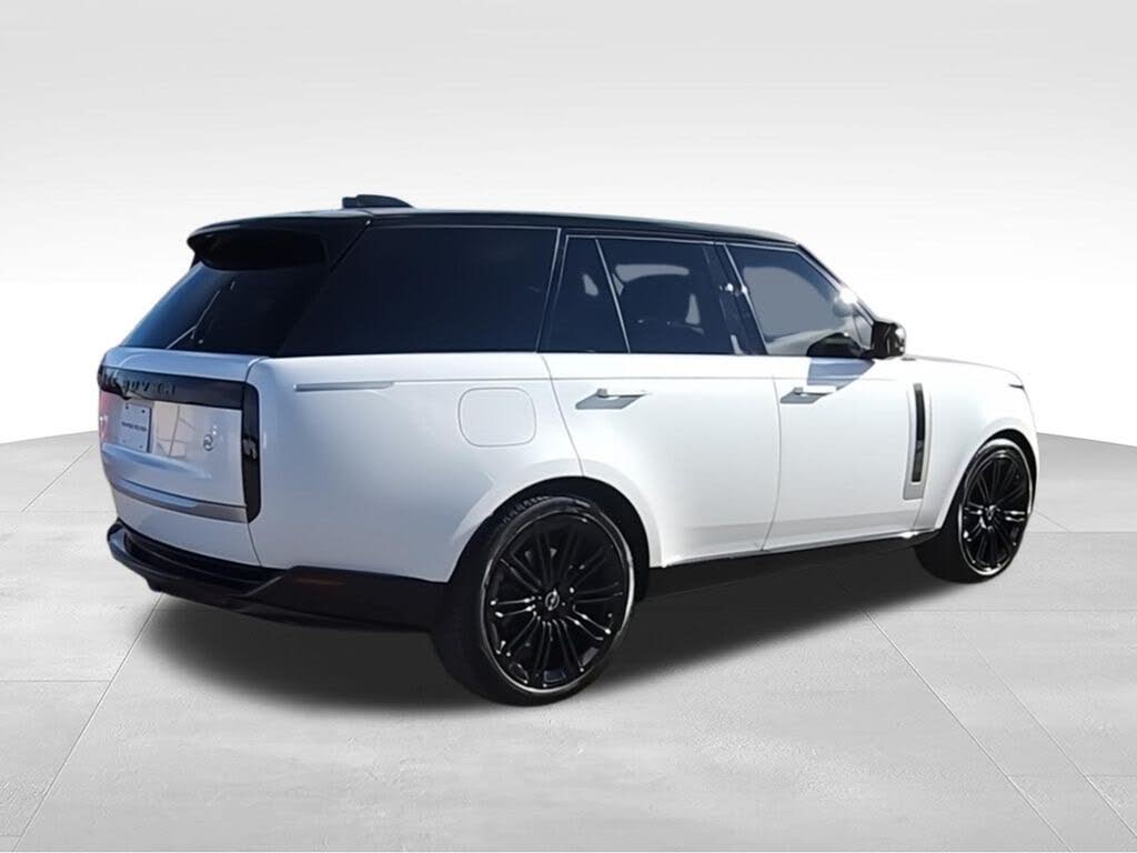 2024 Land Rover Range Rover P615 SV AWD