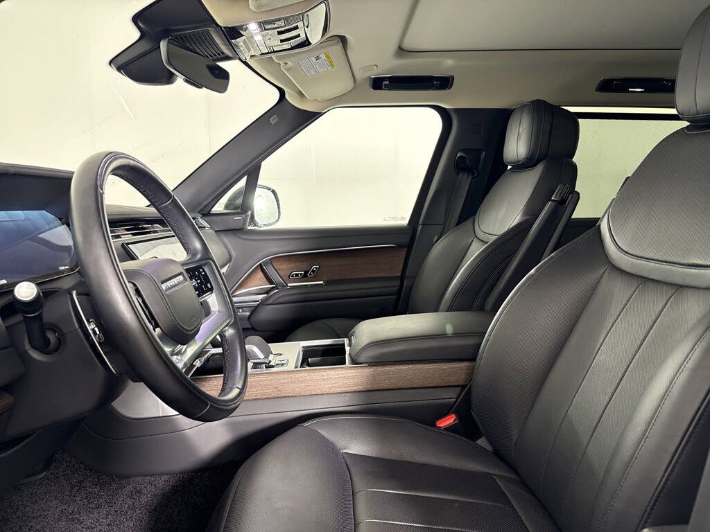 2024 Land Rover Range Rover P400 SE LWB AWD