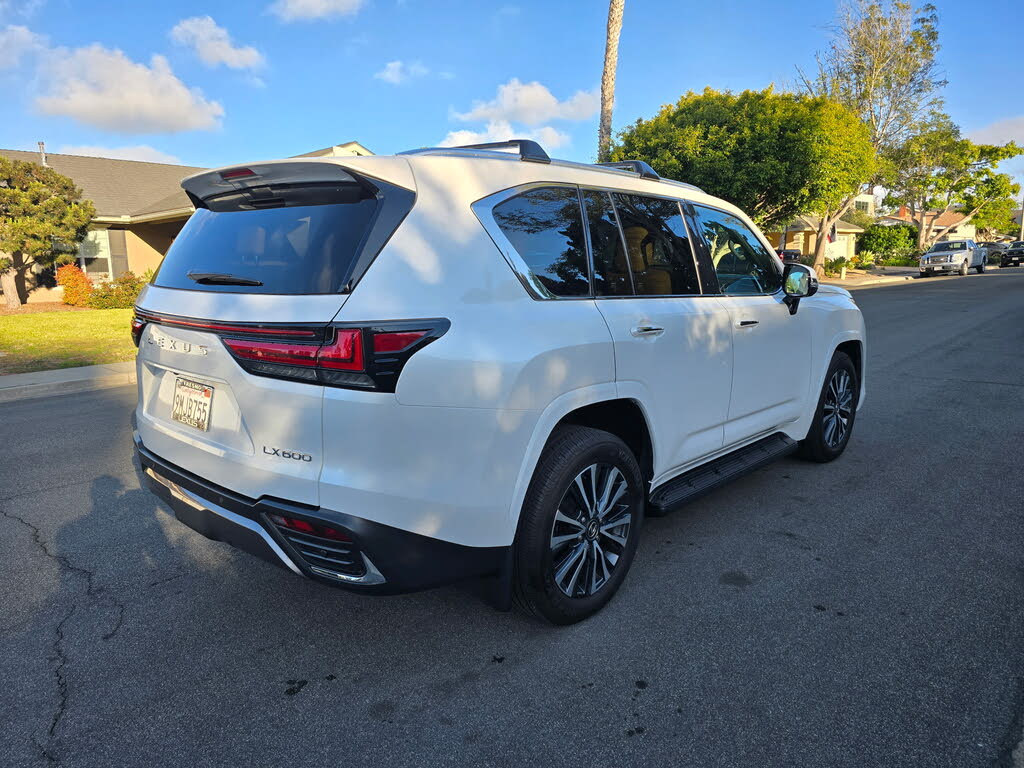 2024 Lexus LX 600 Premium AWD