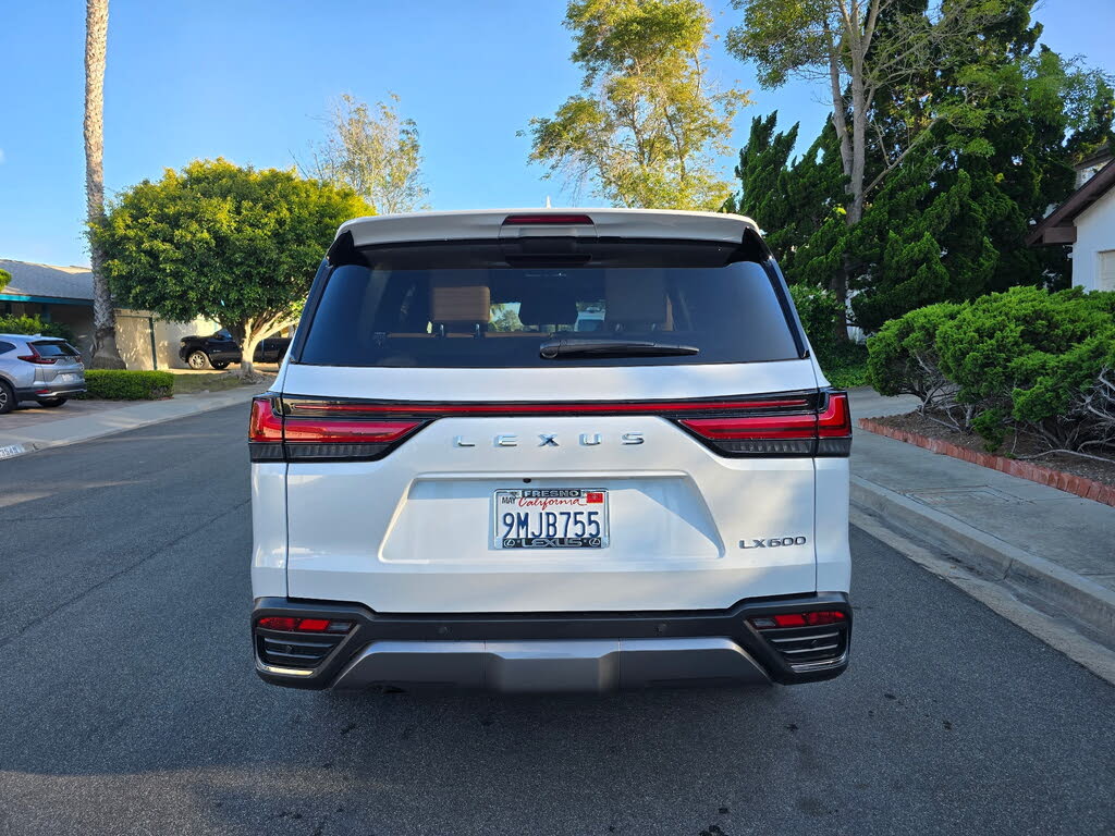 2024 Lexus LX 600 Premium AWD