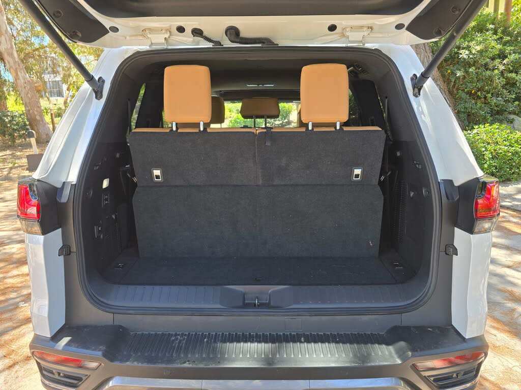 2024 Lexus LX 600 Premium AWD