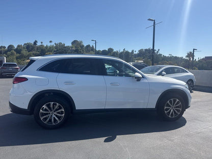 2024 Mercedes-Benz GLC 300 RWD