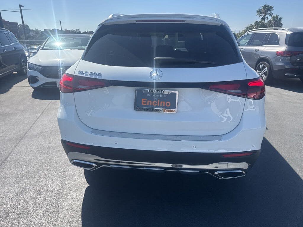 2024 Mercedes-Benz GLC 300 RWD