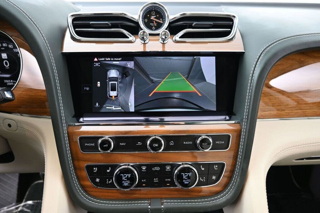 2025 Bentley Bentayga Azure V8 AWD