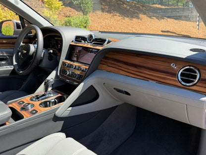 2025 Bentley Bentayga V8 AWD