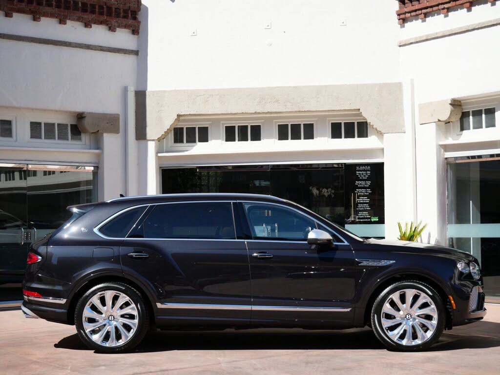 2025 Bentley Bentayga EWB Mulliner V8 AWD