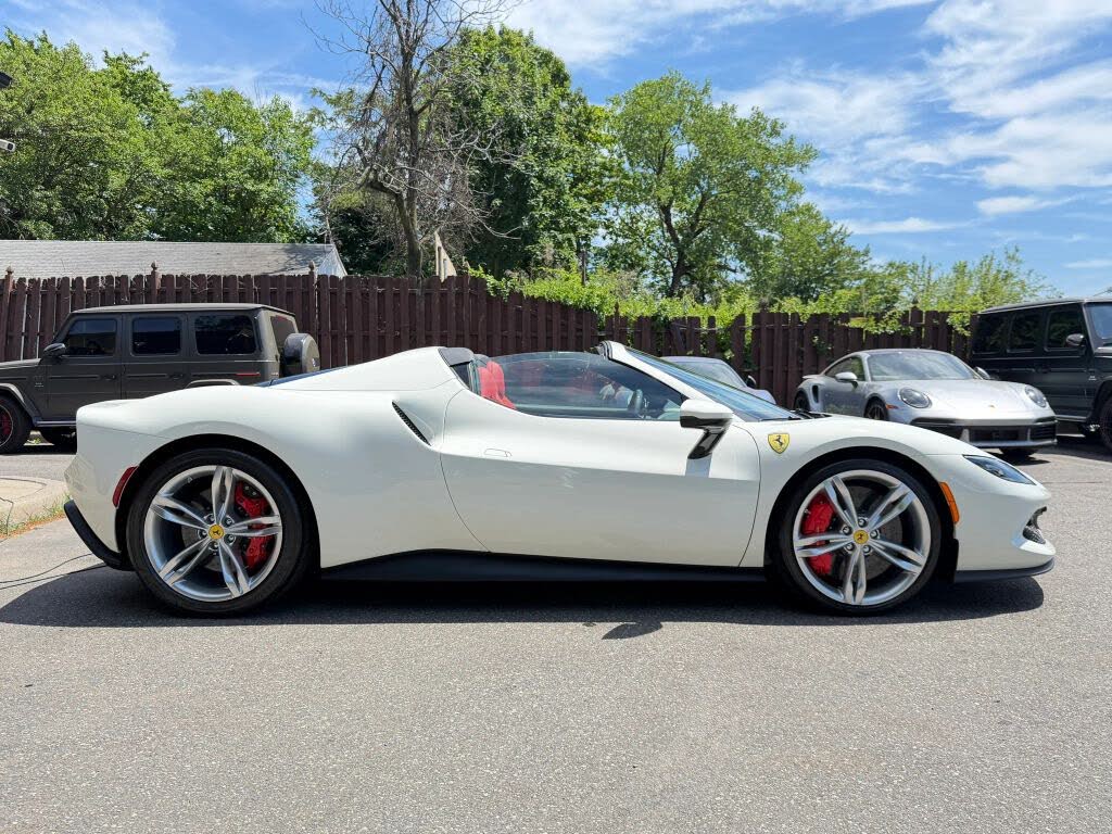 2025 Ferrari 296 GTS RWD