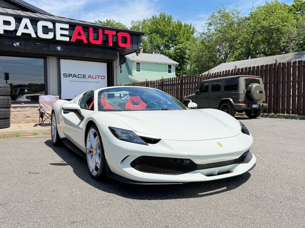 2025 Ferrari 296 GTS RWD