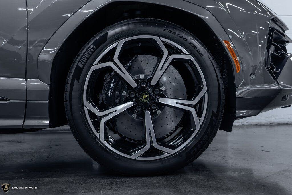 2025 Lamborghini Urus SE AWD