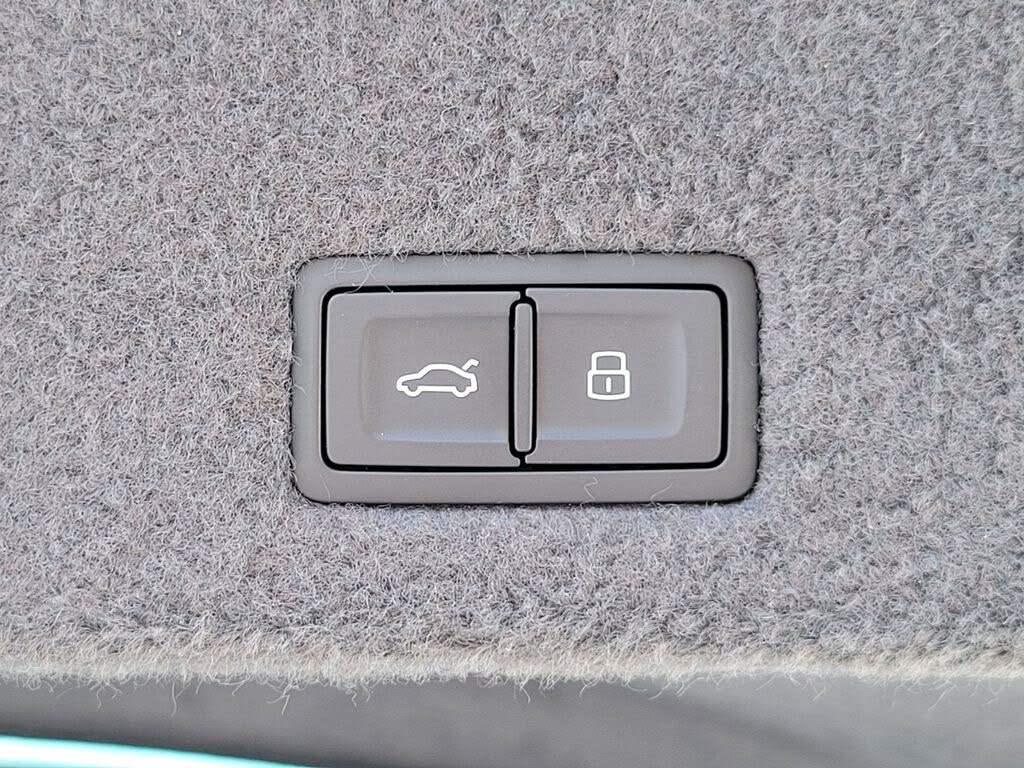 2025 Lamborghini Urus SE AWD