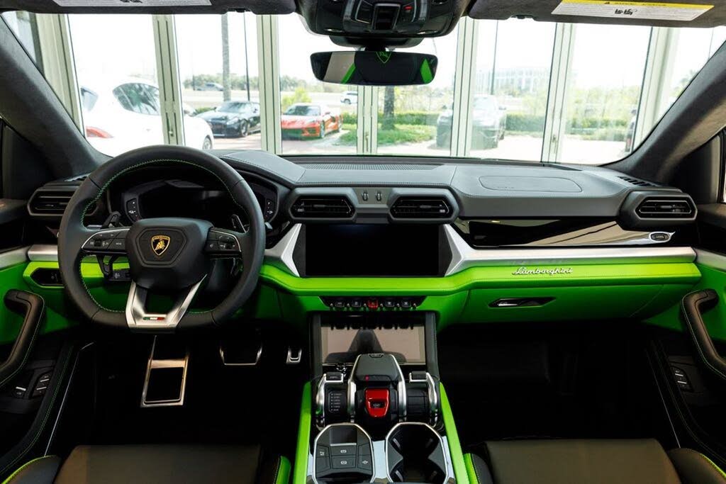 2025 Lamborghini Urus SE AWD