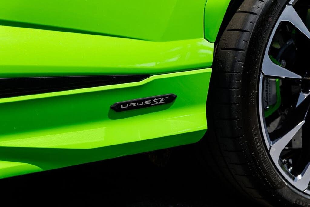 2025 Lamborghini Urus SE AWD
