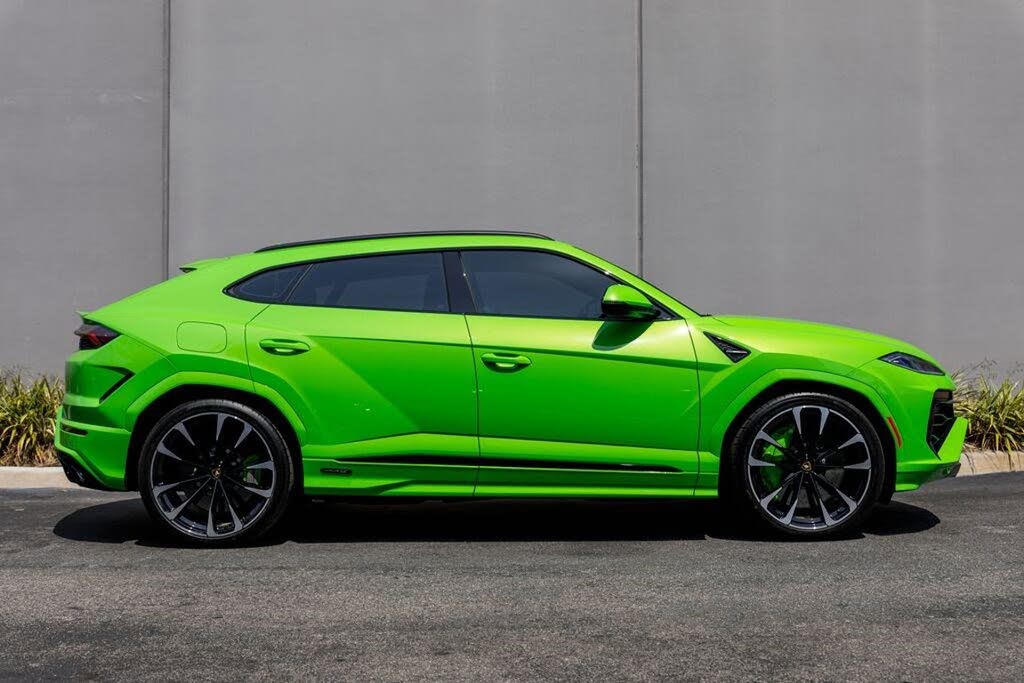 2025 Lamborghini Urus SE AWD