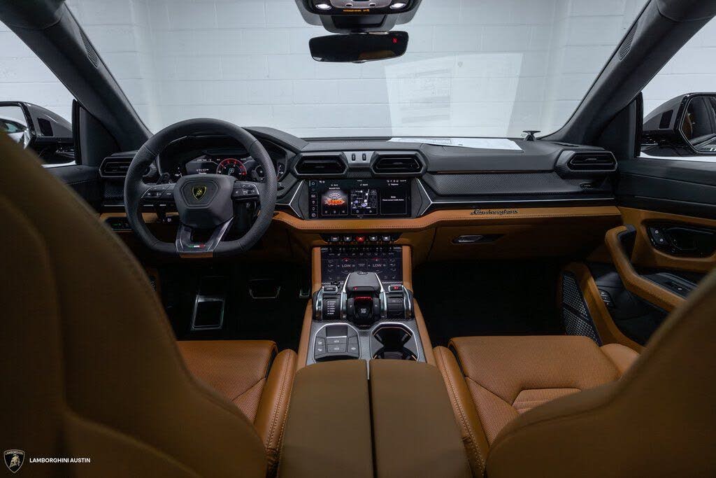 2025 Lamborghini Urus SE AWD