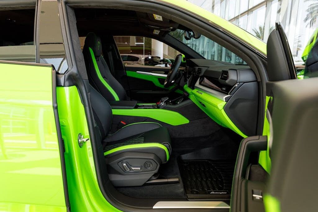 2025 Lamborghini Urus SE AWD