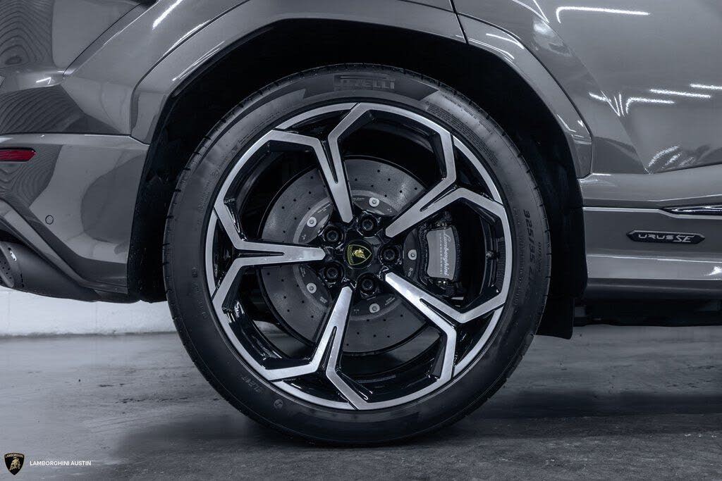 2025 Lamborghini Urus SE AWD