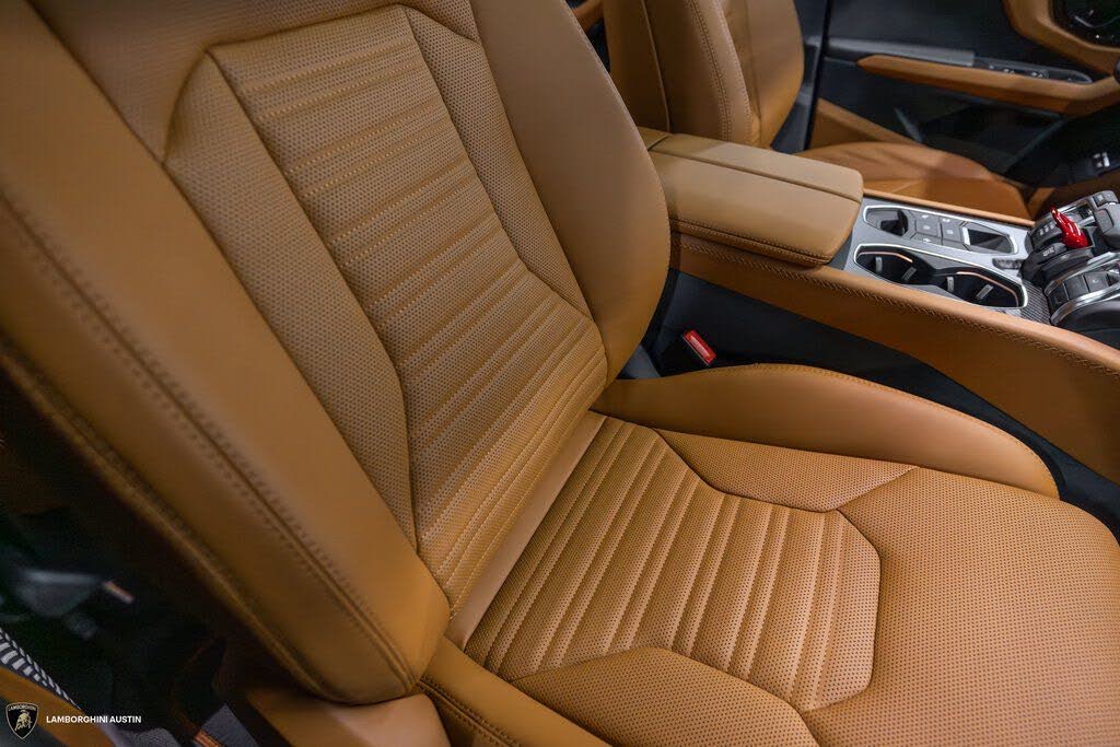 2025 Lamborghini Urus SE AWD