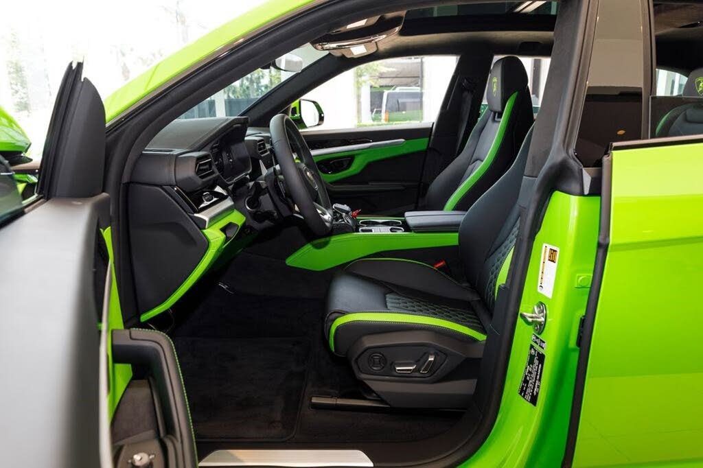2025 Lamborghini Urus SE AWD