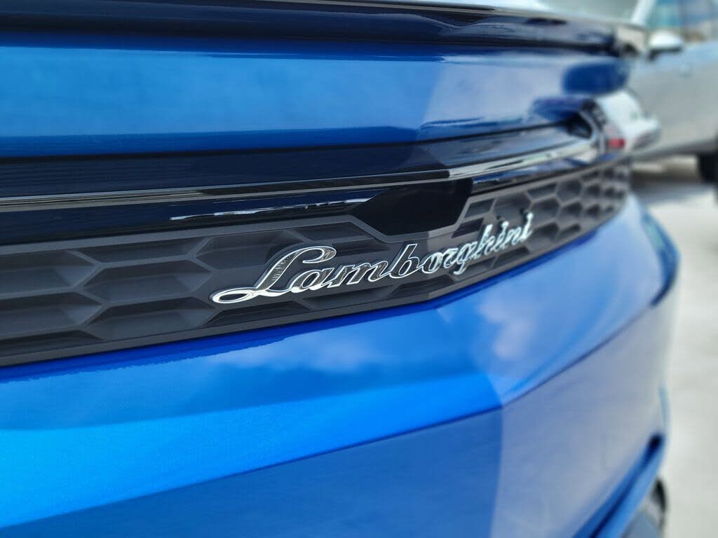 2025 Lamborghini Urus SE AWD