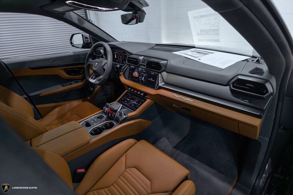 2025 Lamborghini Urus SE AWD