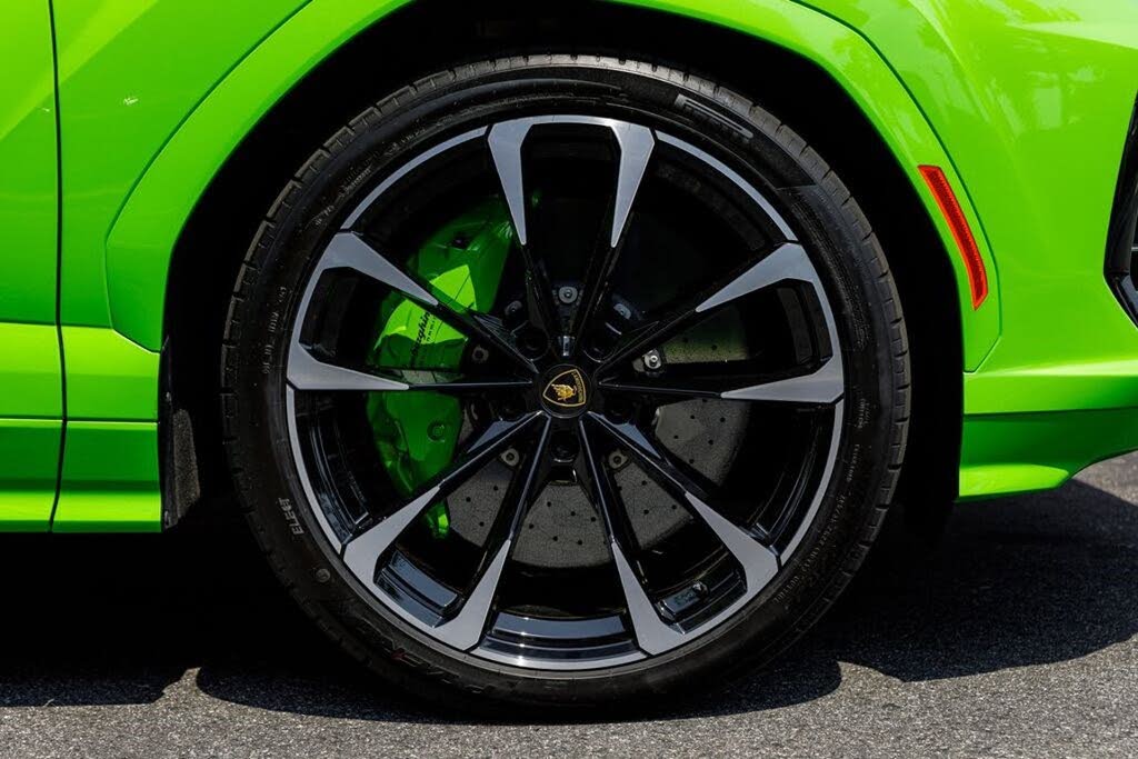 2025 Lamborghini Urus SE AWD