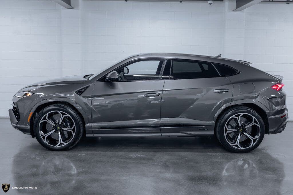 2025 Lamborghini Urus SE AWD