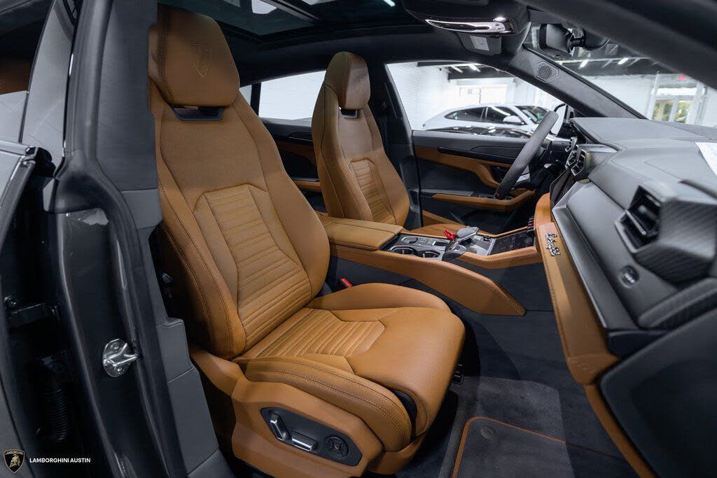 2025 Lamborghini Urus SE AWD