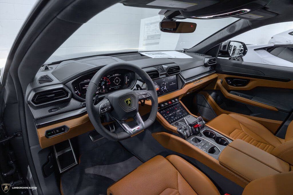 2025 Lamborghini Urus SE AWD