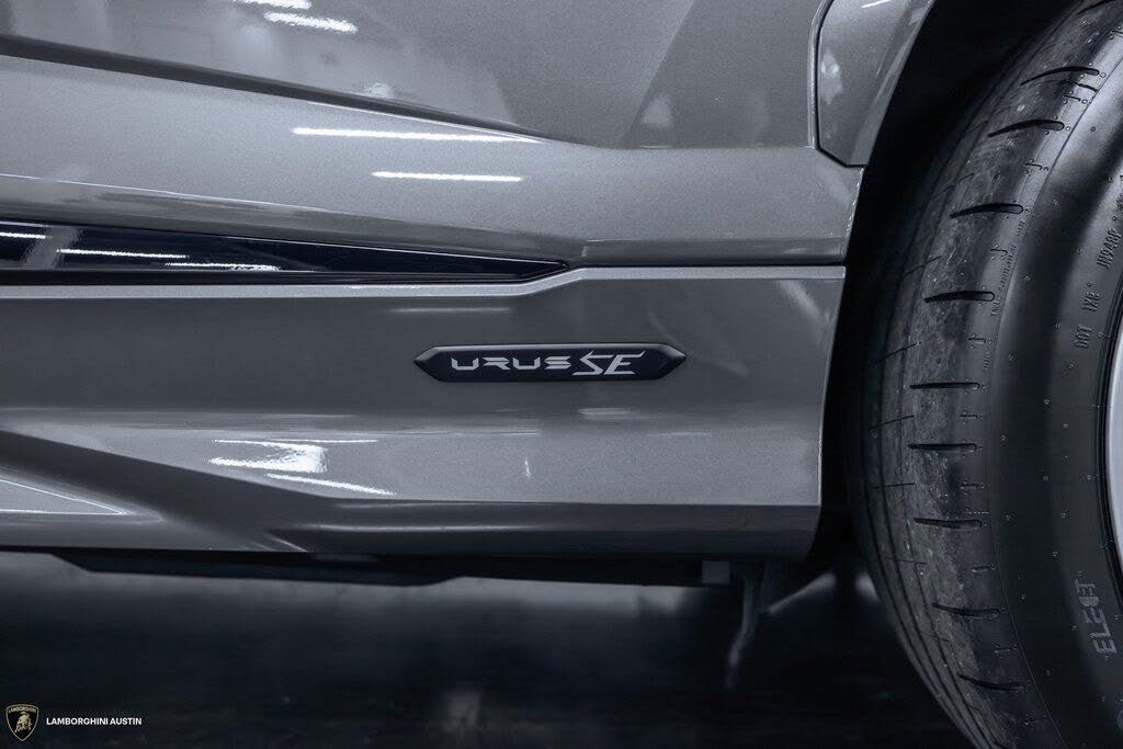 2025 Lamborghini Urus SE AWD