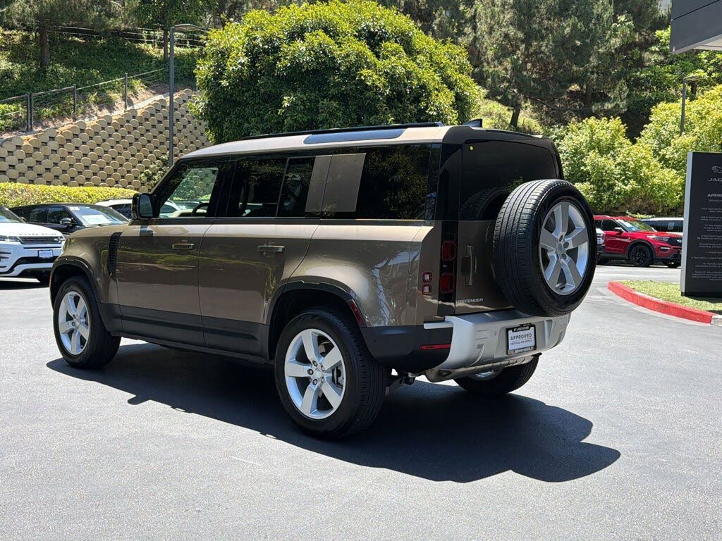 2025 Land Rover Defender 110 P300 S AWD