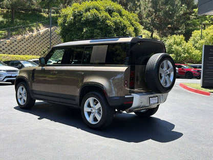 2025 Land Rover Defender 110 P300 S AWD