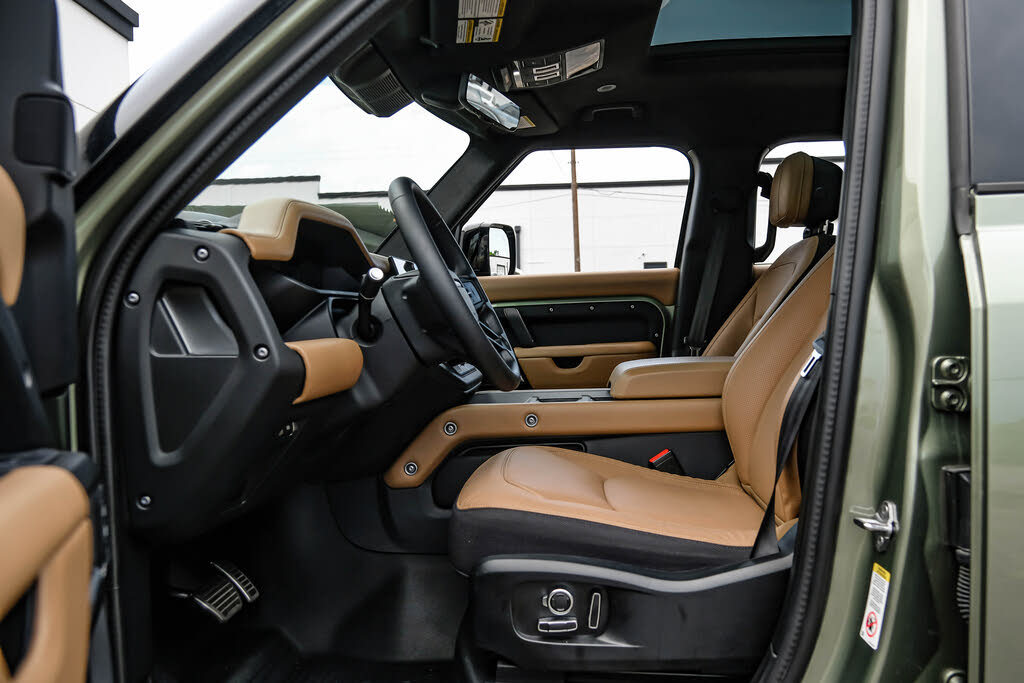 2025 Land Rover Defender 130 P400 X AWD