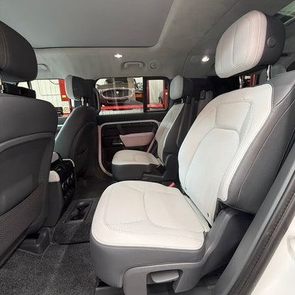 2025 Land Rover Defender 130 V8 P500 AWD