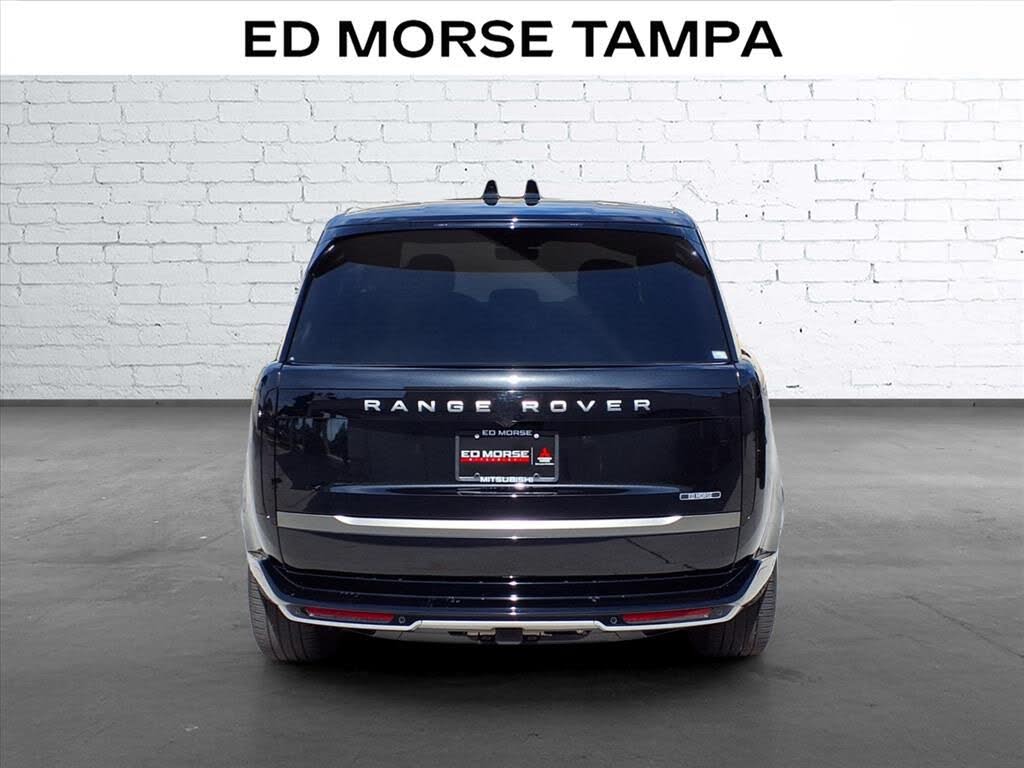 2025 Land Rover Range Rover P400 SE LWB AWD