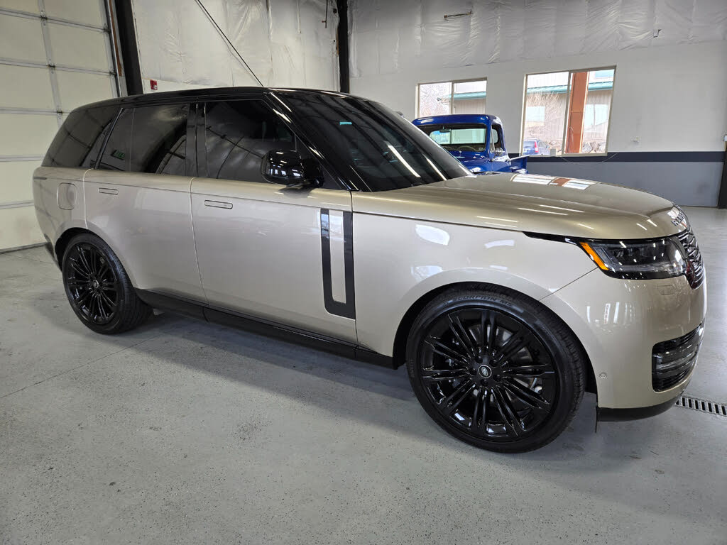 2025 Land Rover Range Rover P530 SE AWD