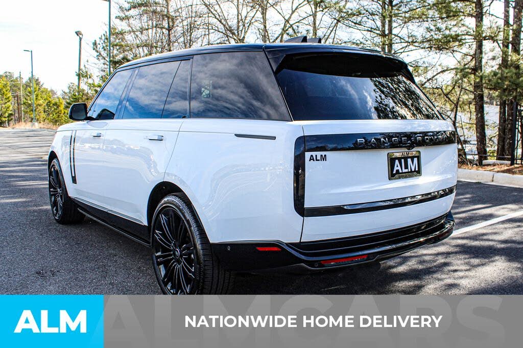 2025 Land Rover Range Rover P400 SE LWB AWD