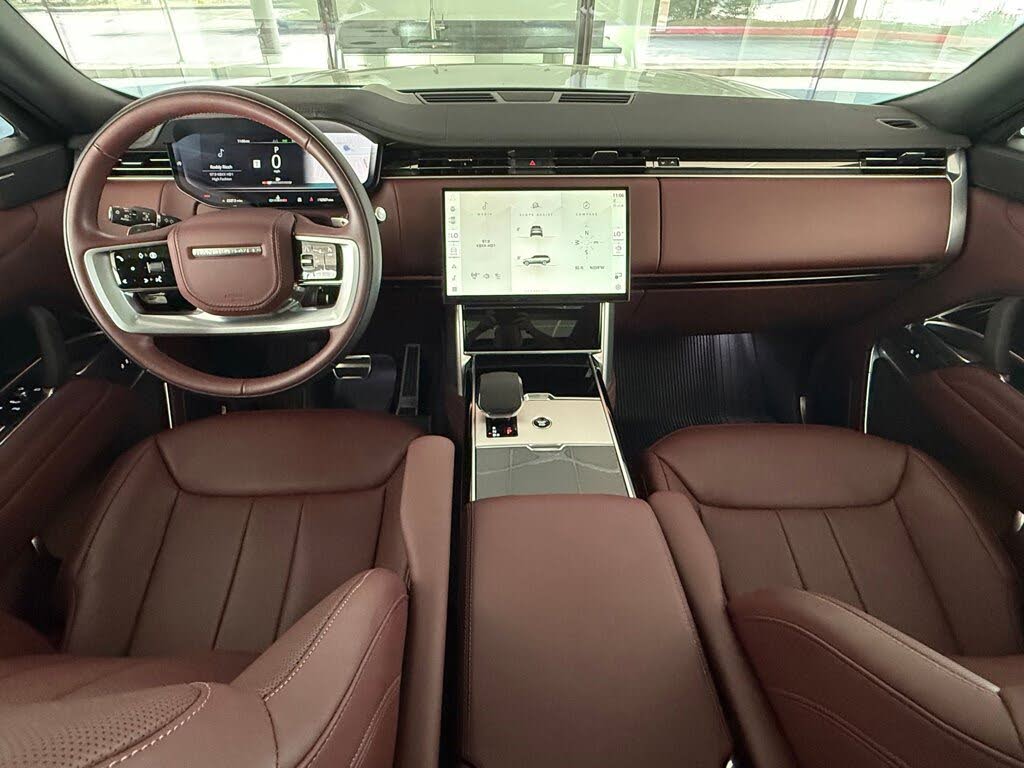 2025 Land Rover Range Rover P400 SE AWD