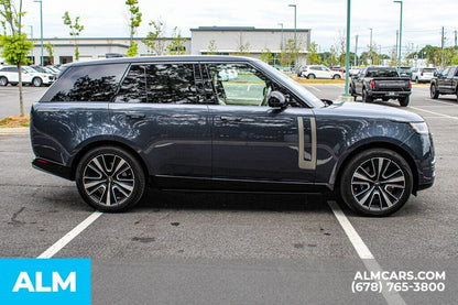 2025 Land Rover Range Rover P550e SE AWD