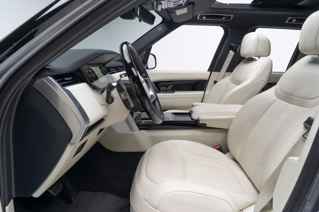 2025 Land Rover Range Rover P400 SE AWD