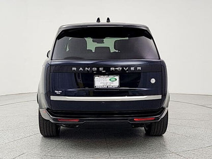 2025 Land Rover Range Rover P615 SV AWD