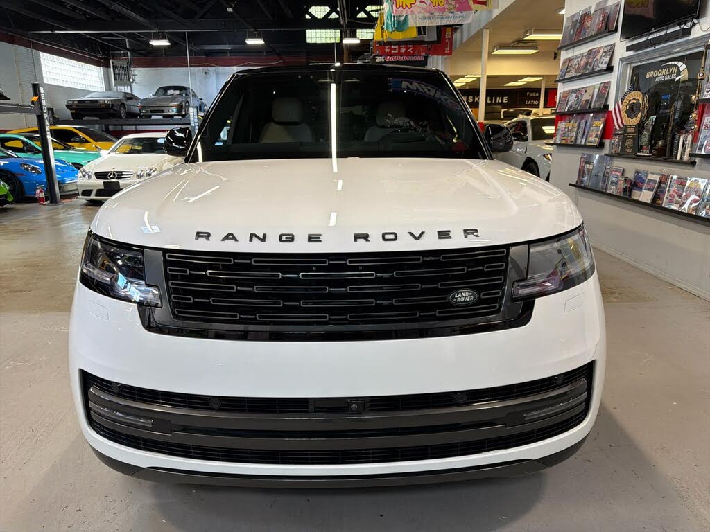 2025 Land Rover Range Rover P530 SE LWB AWD