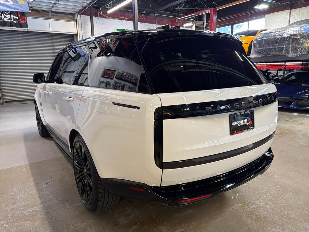 2025 Land Rover Range Rover P530 SE LWB AWD