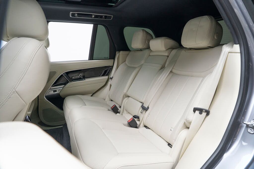 2025 Land Rover Range Rover P400 SE AWD