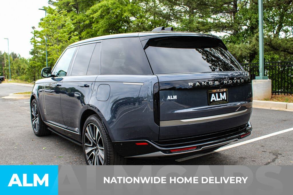 2025 Land Rover Range Rover P550e SE AWD